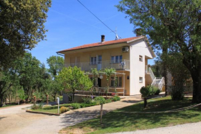 Apartments for families with children Banjole, Pula - 2258, Pula